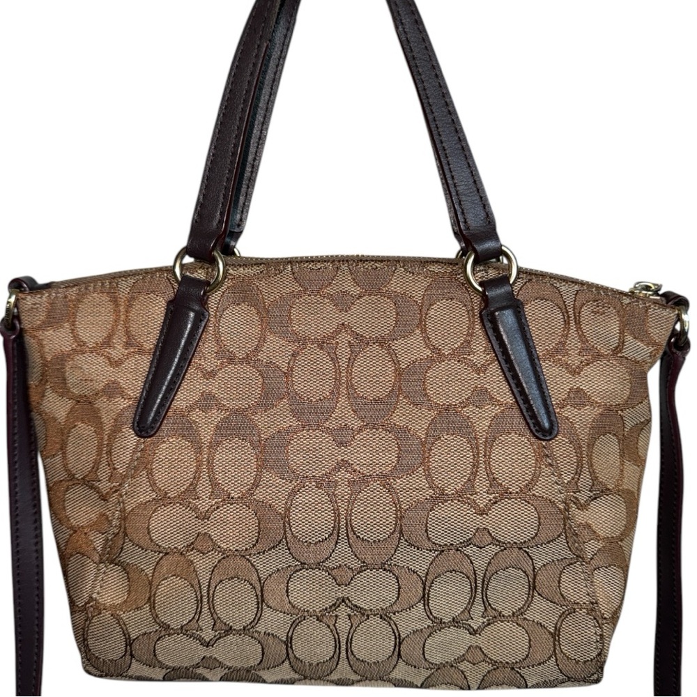 Coach Small Kelsey Crossbody in Signature Jacquard EUC - Picture 2 of 12